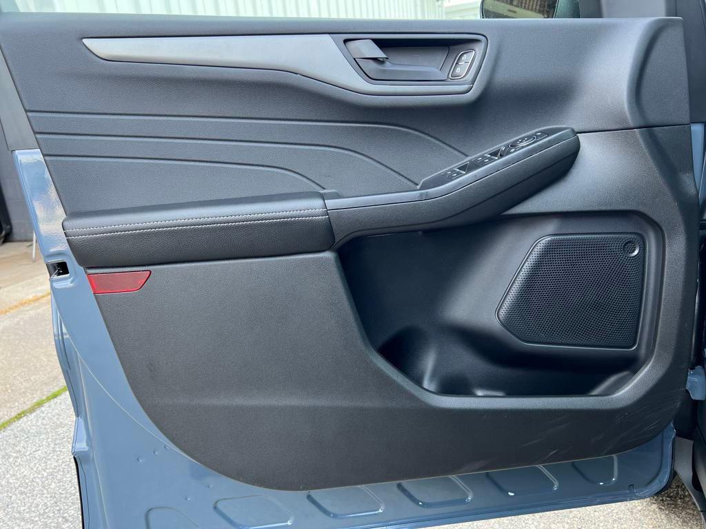 new 2025 Ford Escape car, priced at $28,977