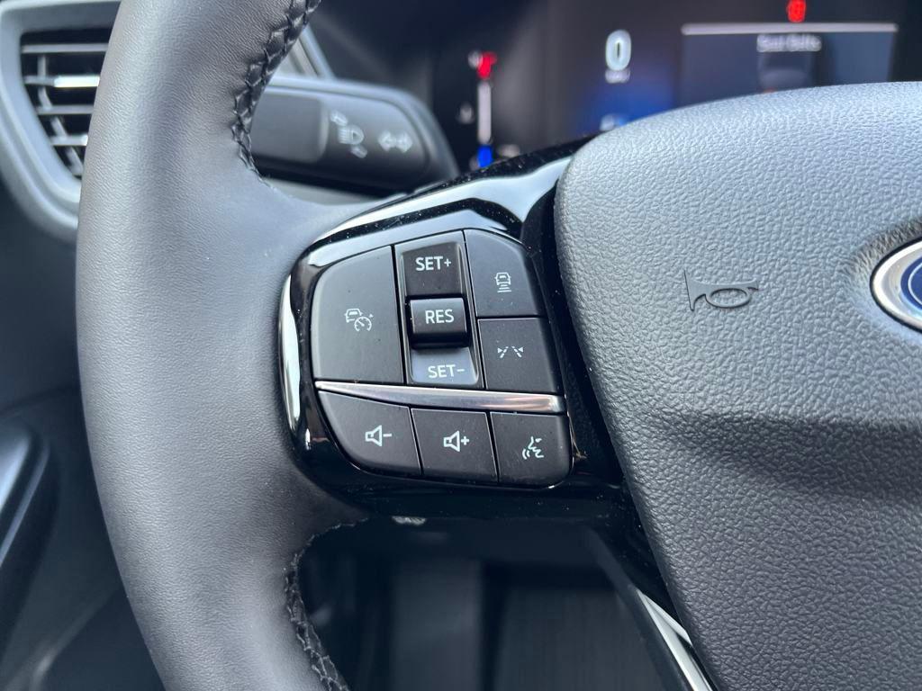 new 2025 Ford Escape car, priced at $28,977