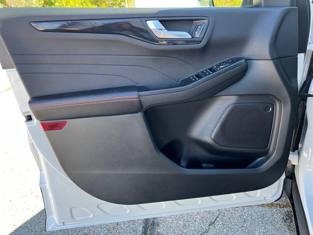 new 2025 Ford Escape car, priced at $29,154