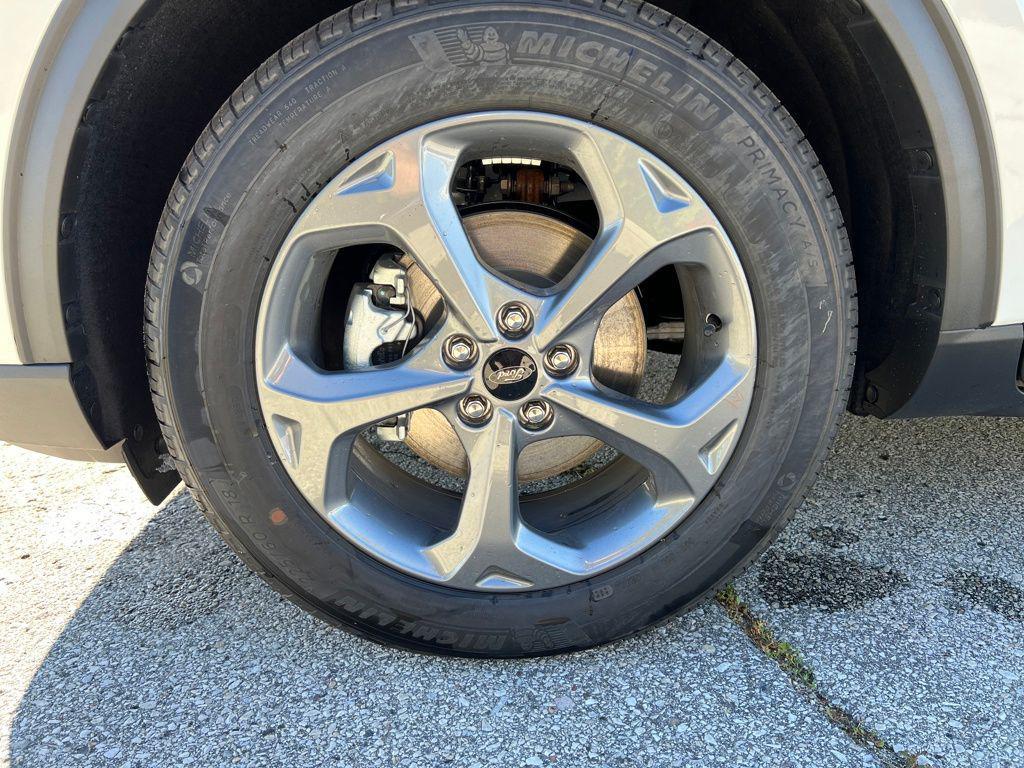 new 2025 Ford Escape car, priced at $29,154
