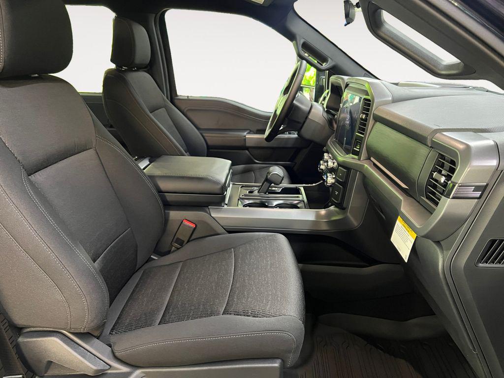 new 2025 Ford F-150 car, priced at $52,679