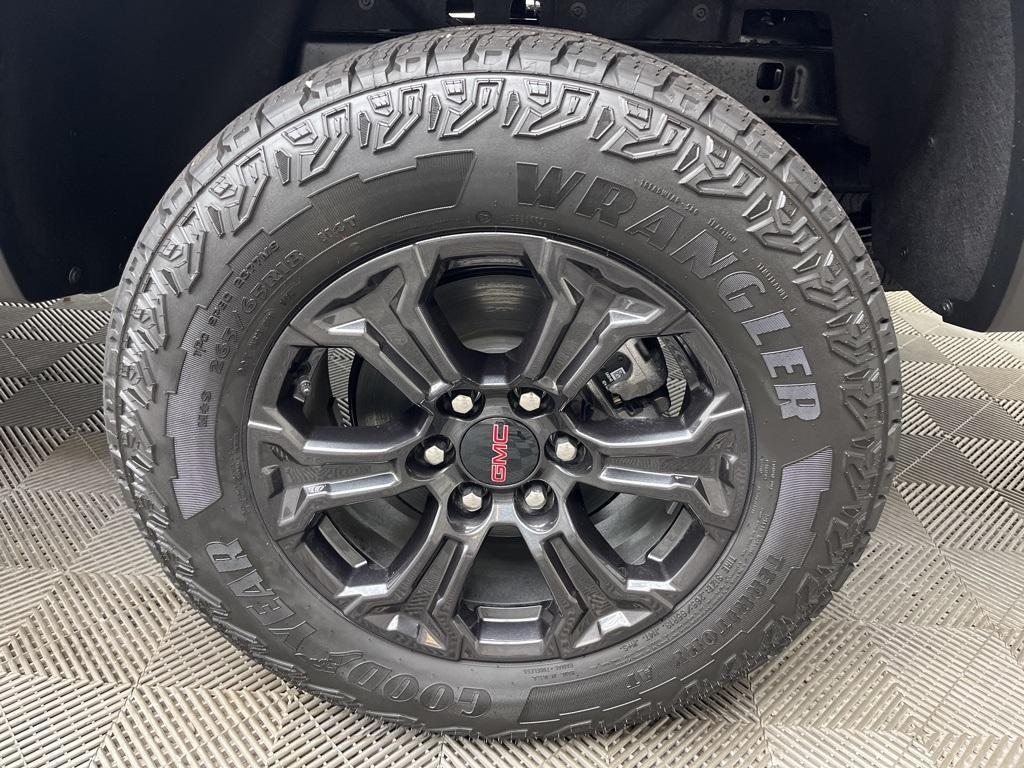 new 2025 GMC Canyon car, priced at $42,443