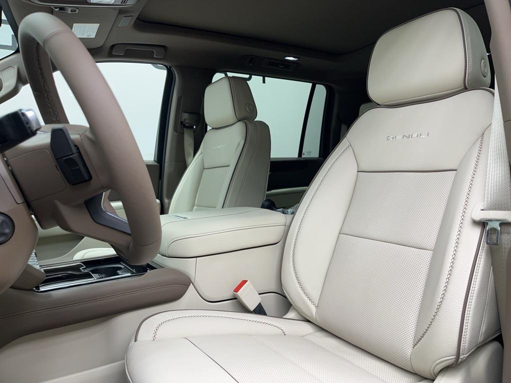 new 2025 GMC Yukon XL car, priced at $89,613