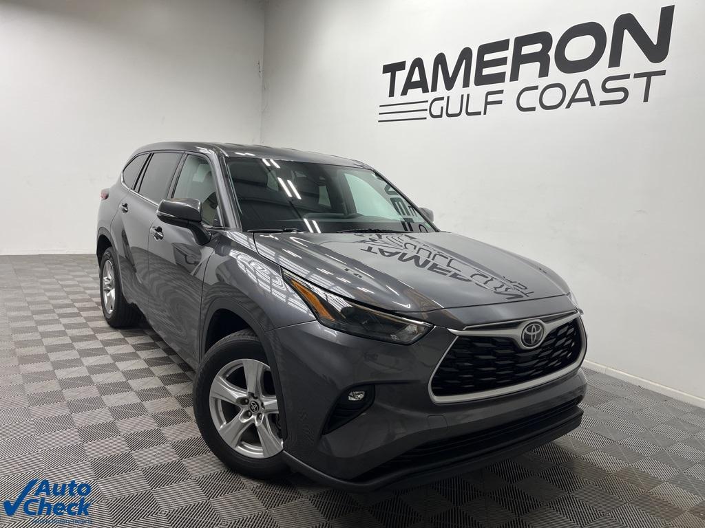 used 2022 Toyota Highlander car, priced at $31,760