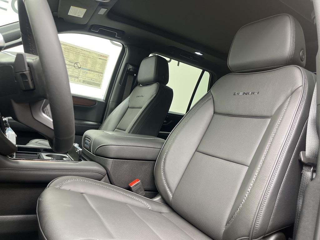 new 2025 GMC Yukon car, priced at $86,260