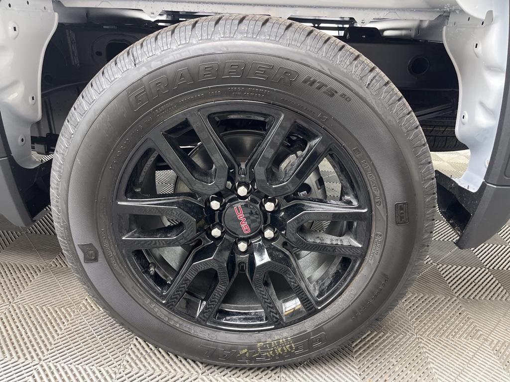 new 2025 GMC Sierra 1500 car, priced at $46,883