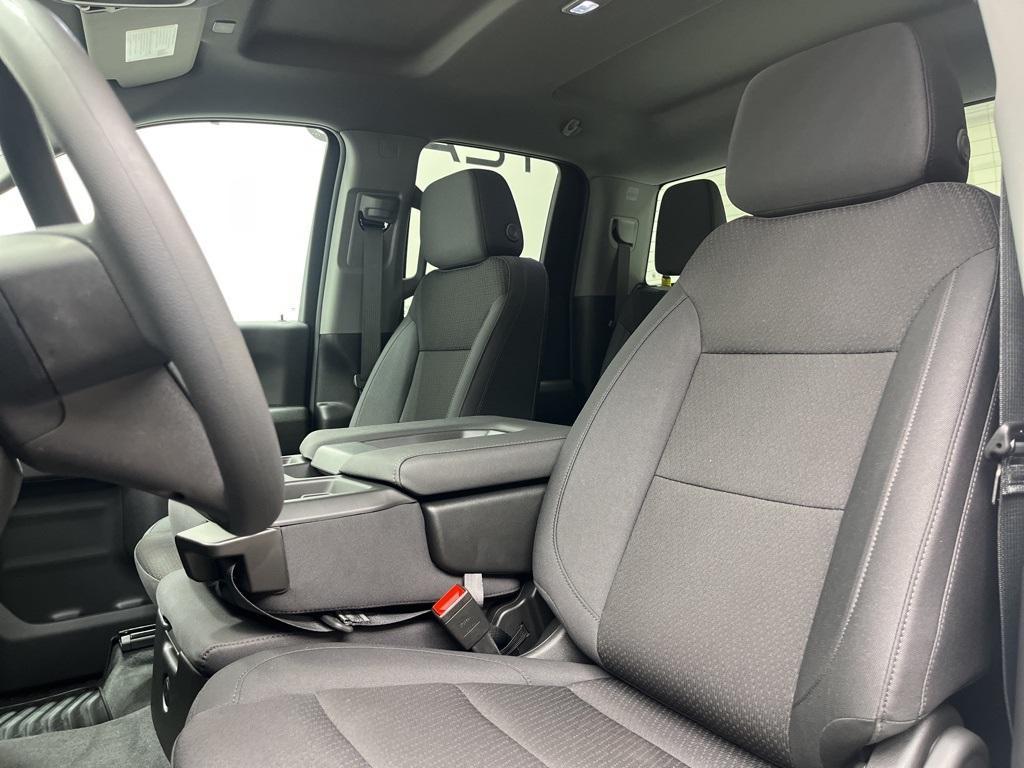 new 2025 GMC Sierra 1500 car, priced at $46,883