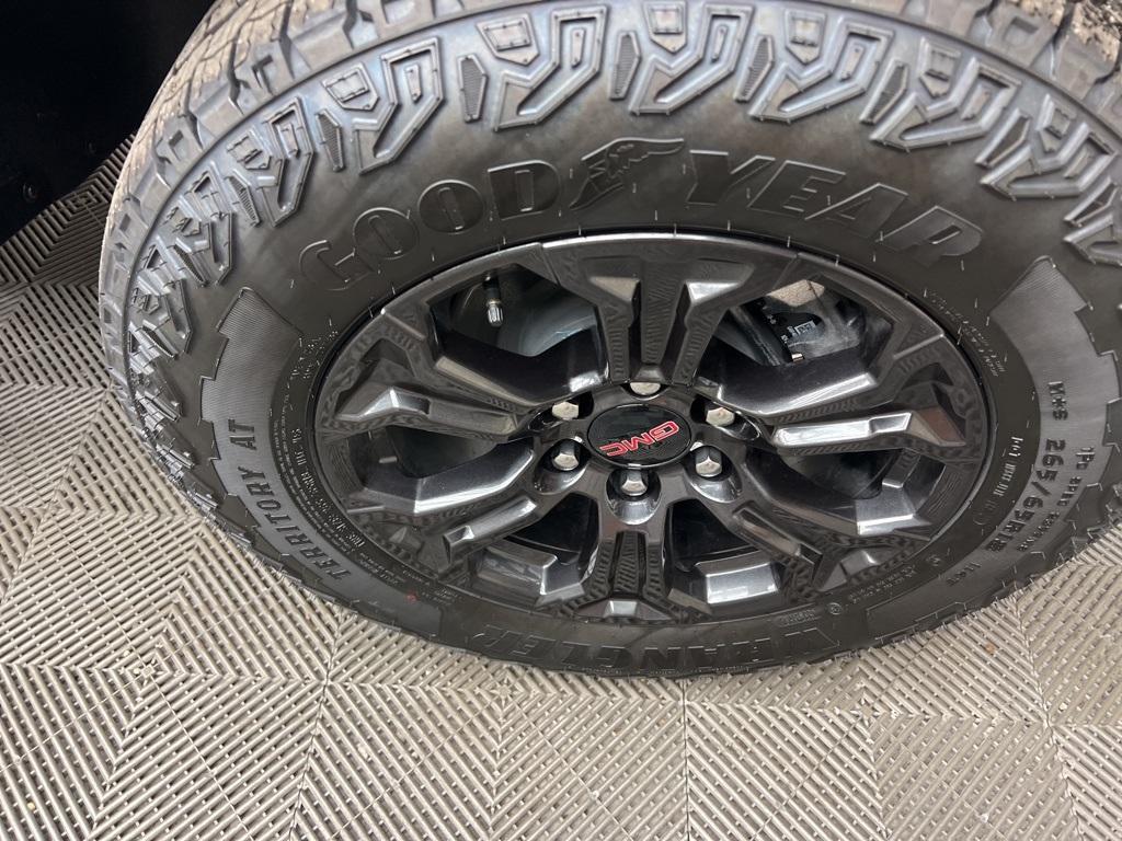 new 2025 GMC Canyon car, priced at $39,229