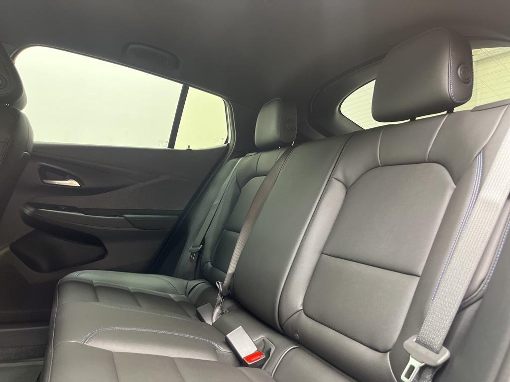 new 2025 Buick Envista car, priced at $27,590