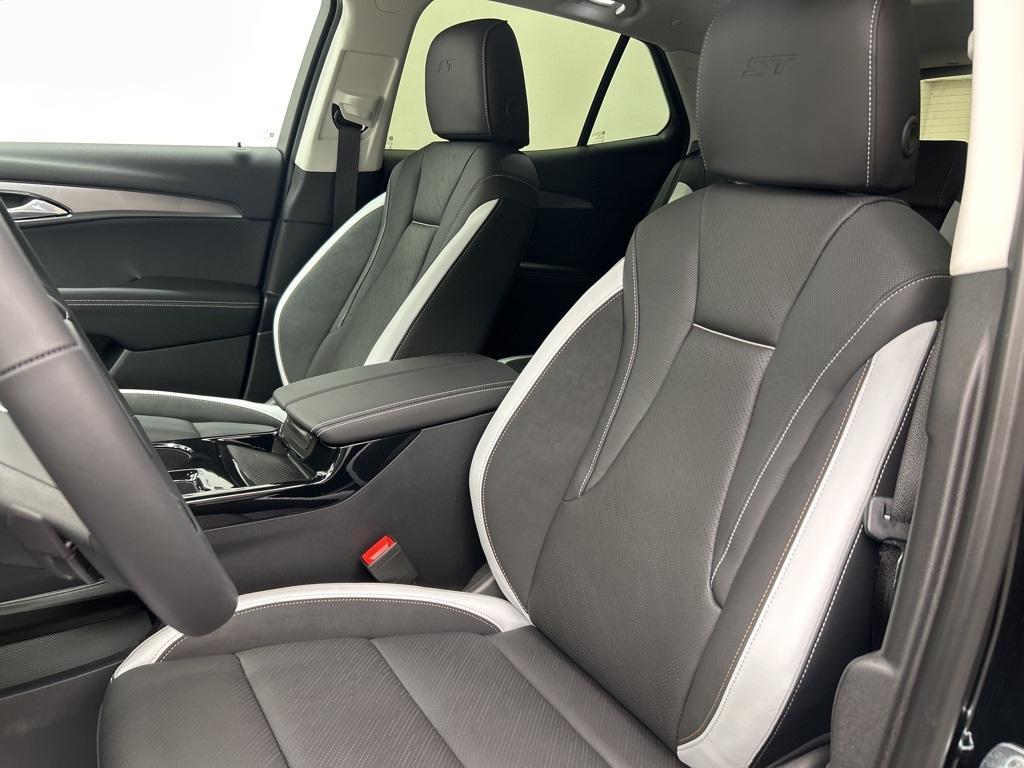 new 2025 Buick Envision car, priced at $42,222