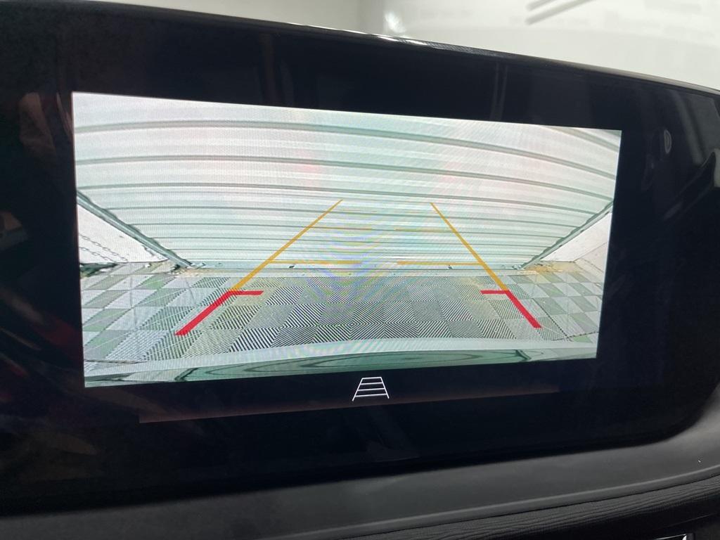 new 2025 Buick Envista car, priced at $30,360