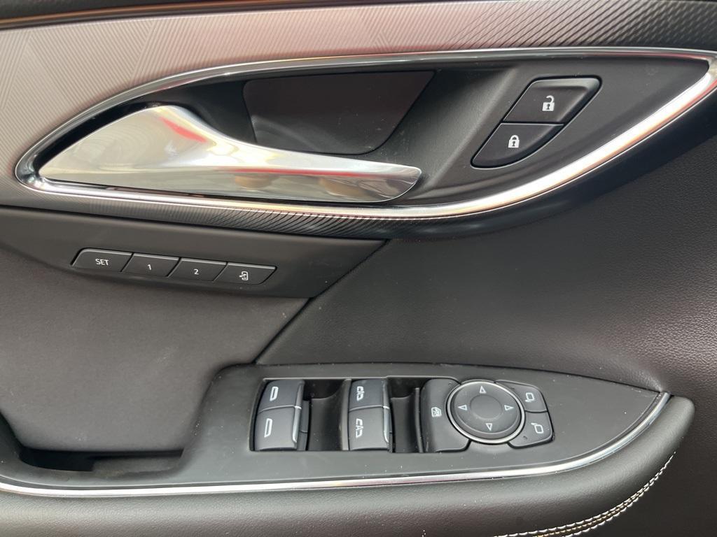 new 2025 Buick Envision car, priced at $42,799