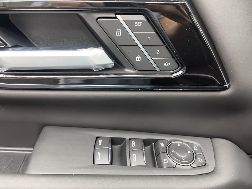 new 2025 GMC Yukon XL car, priced at $103,345
