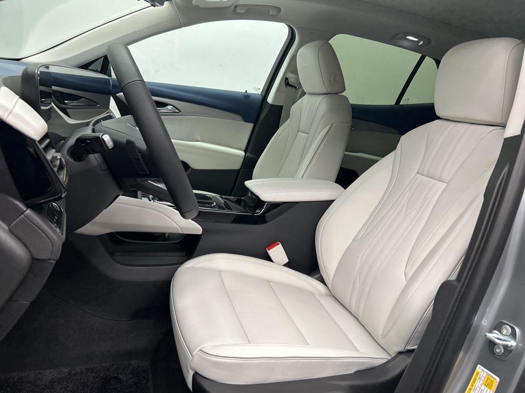 new 2025 Buick Envision car, priced at $47,488