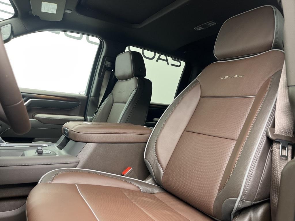 new 2025 GMC Sierra 2500 car, priced at $85,998