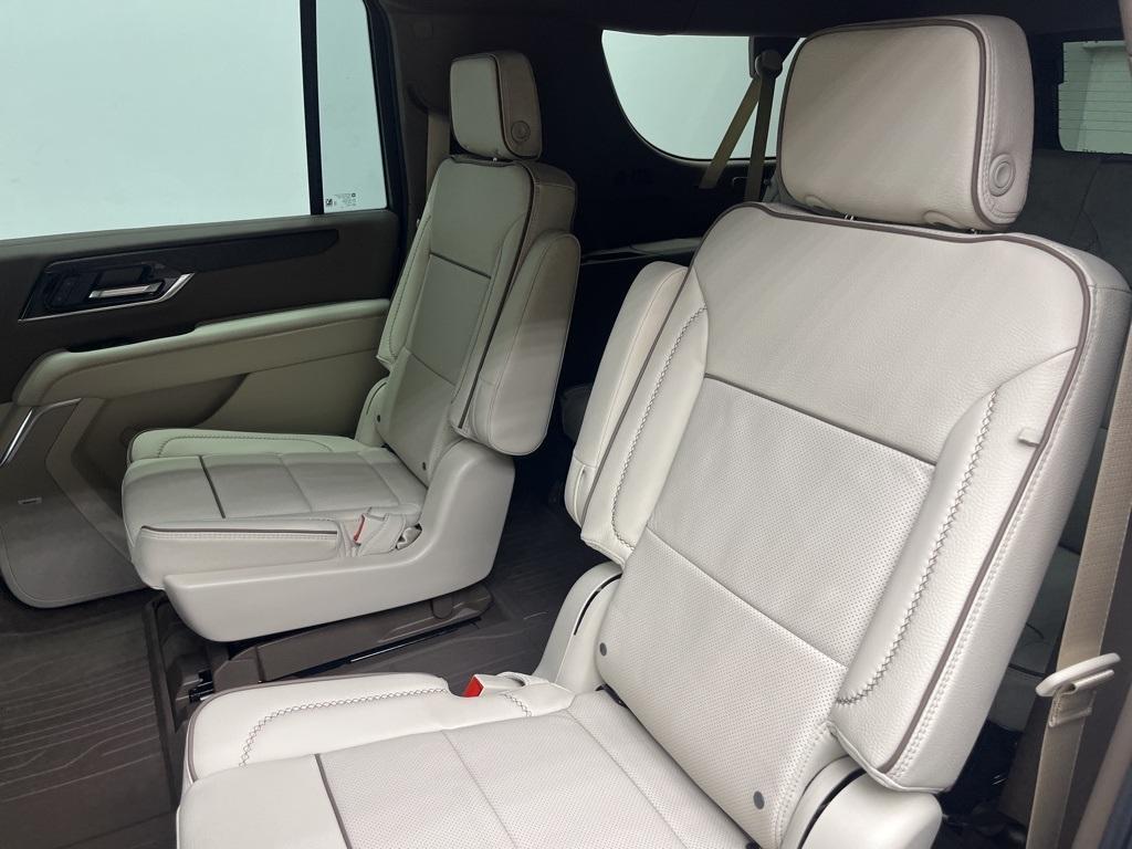 new 2025 GMC Yukon XL car, priced at $88,518