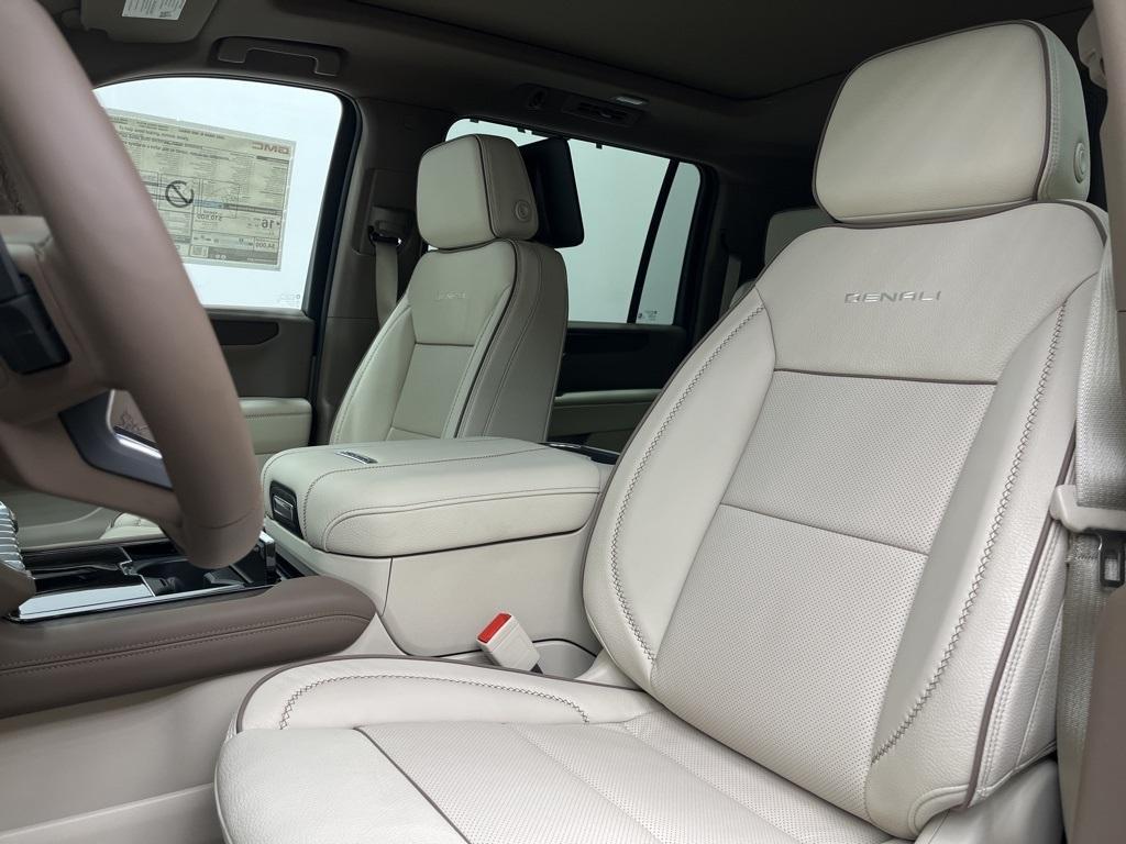 new 2025 GMC Yukon XL car, priced at $97,628