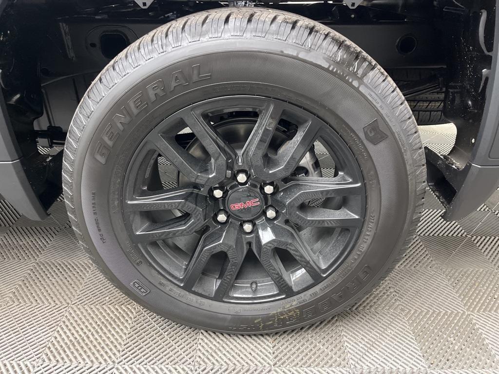 new 2025 GMC Sierra 1500 car, priced at $53,423