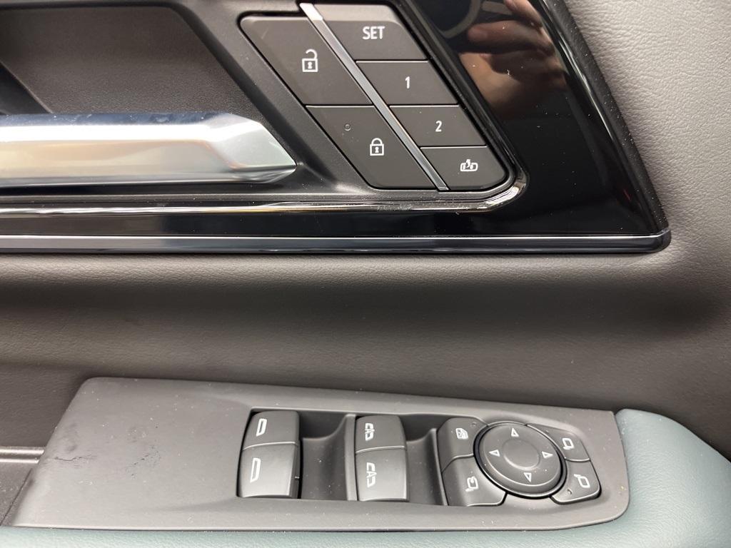 new 2025 GMC Yukon XL car, priced at $92,270