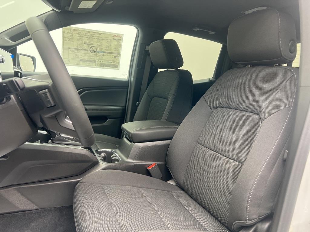 new 2025 GMC Canyon car, priced at $43,030