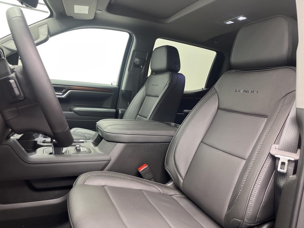 new 2025 GMC Sierra 1500 car, priced at $80,500
