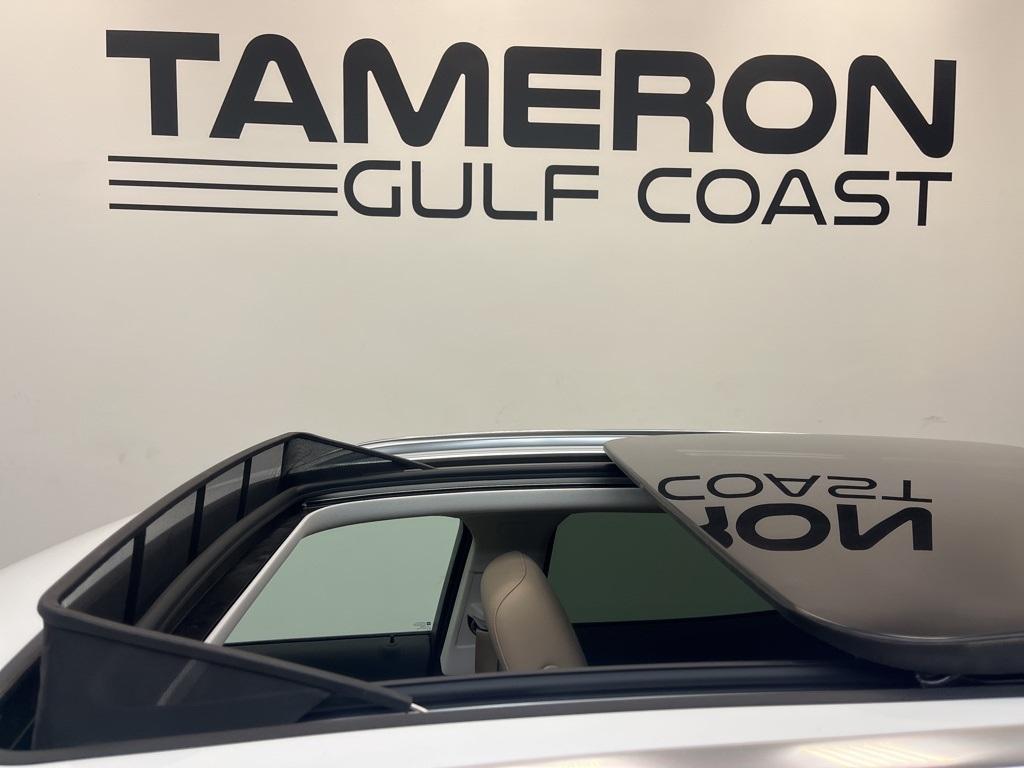 new 2025 Buick Envision car, priced at $39,809