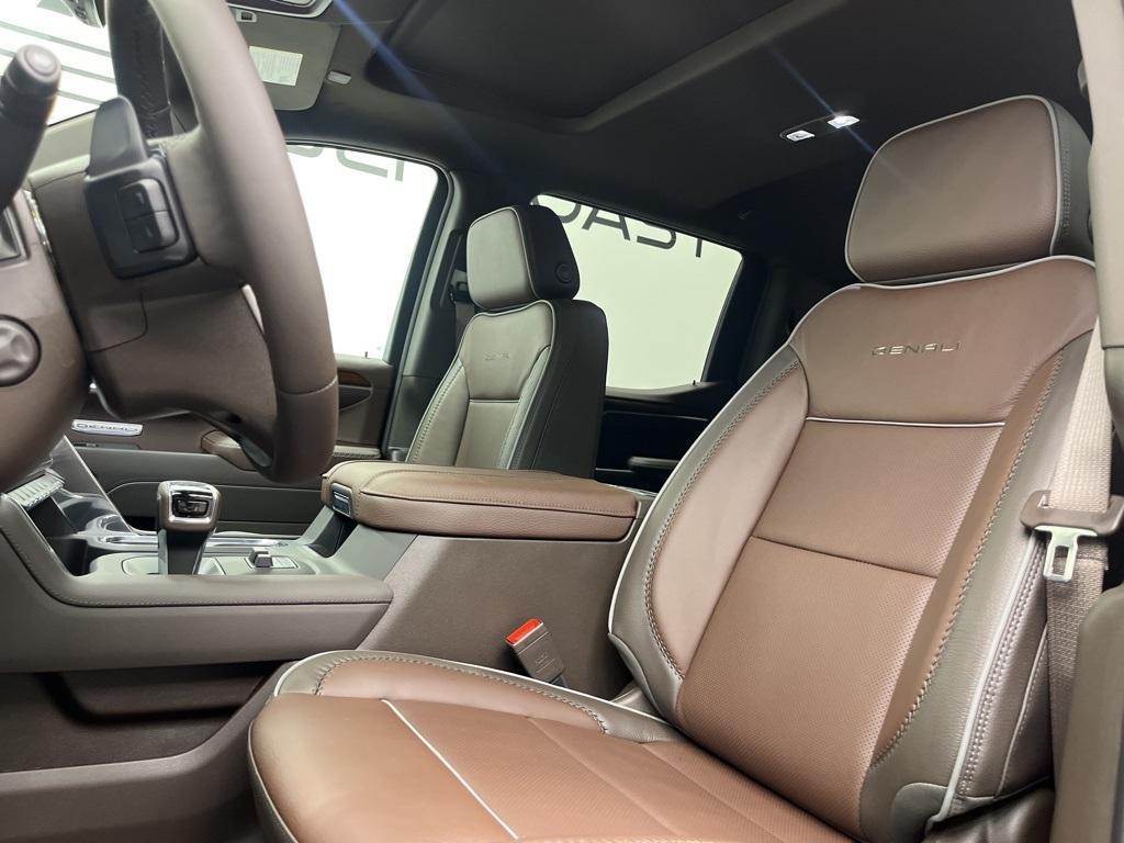 new 2025 GMC Sierra 1500 car, priced at $80,500