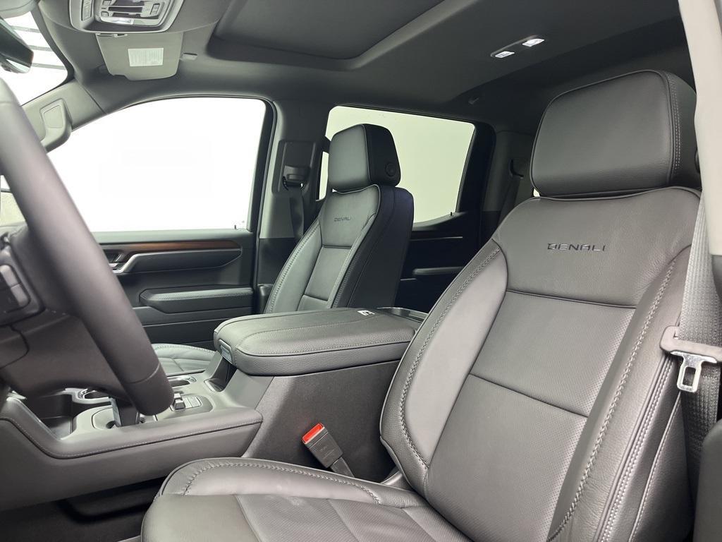 new 2025 GMC Sierra 1500 car, priced at $74,662