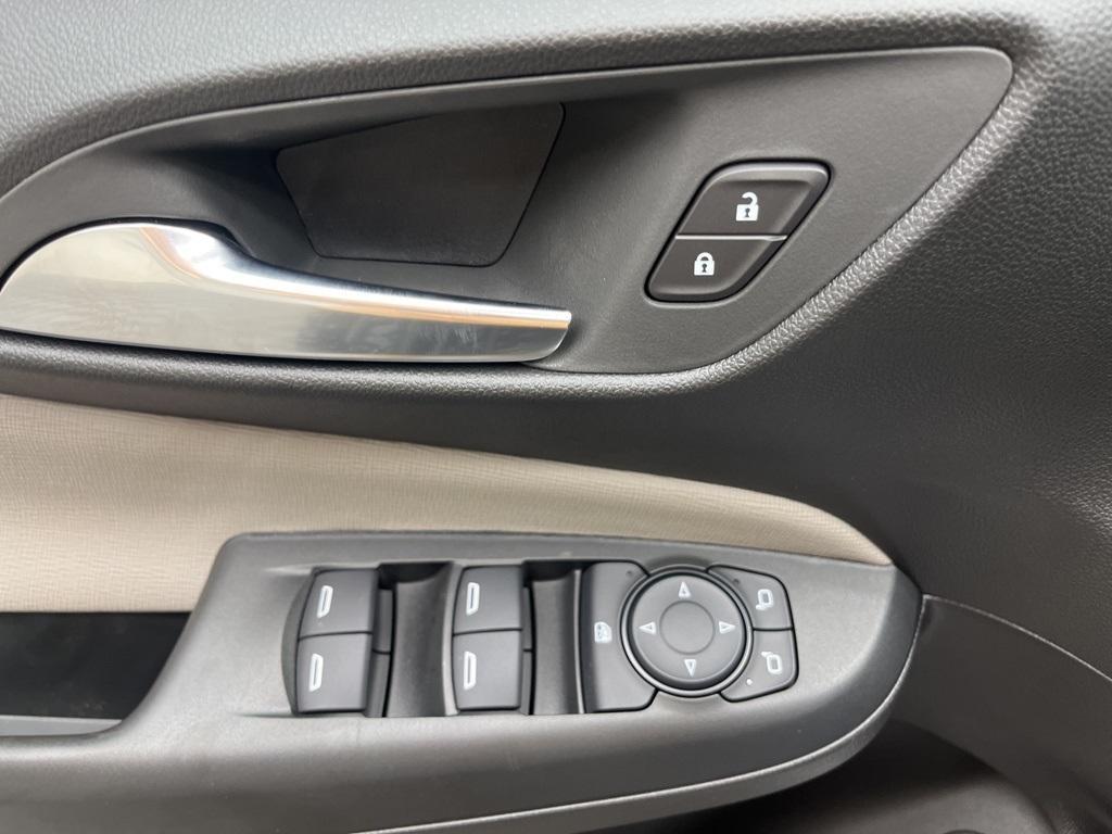 new 2025 Buick Envista car, priced at $31,548