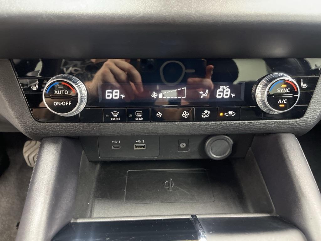 used 2024 Mitsubishi Outlander car, priced at $24,665