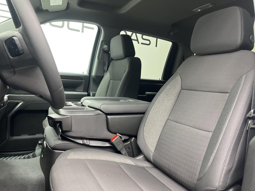 new 2025 GMC Sierra 2500 car, priced at $75,705