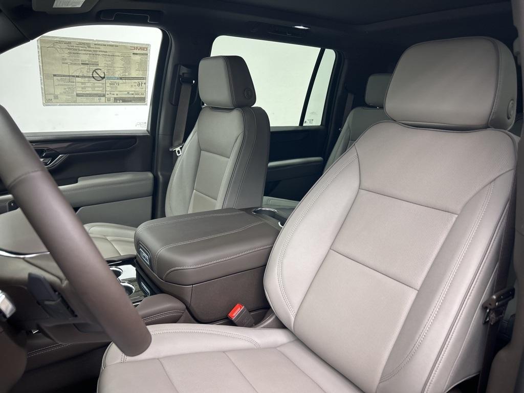new 2025 GMC Yukon XL car, priced at $80,535