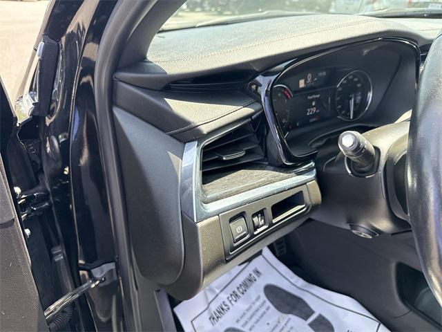 used 2023 Cadillac XT5 car, priced at $29,995