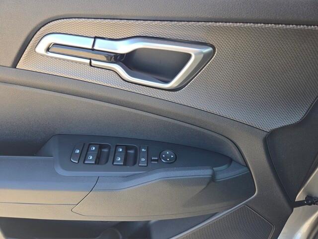 new 2025 Kia Sportage Hybrid car, priced at $28,655