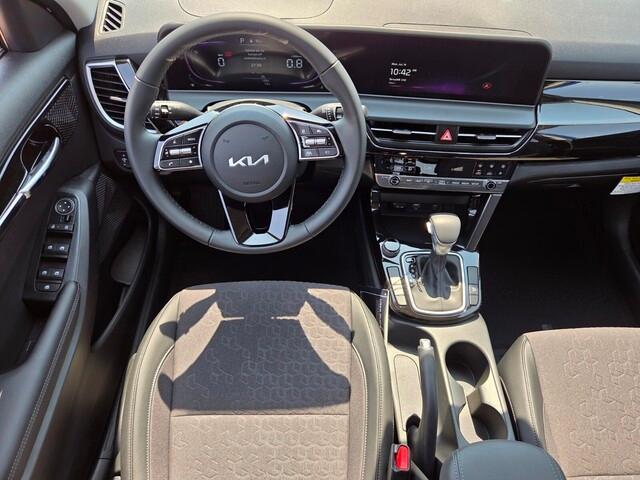 new 2026 Kia Seltos car, priced at $26,301