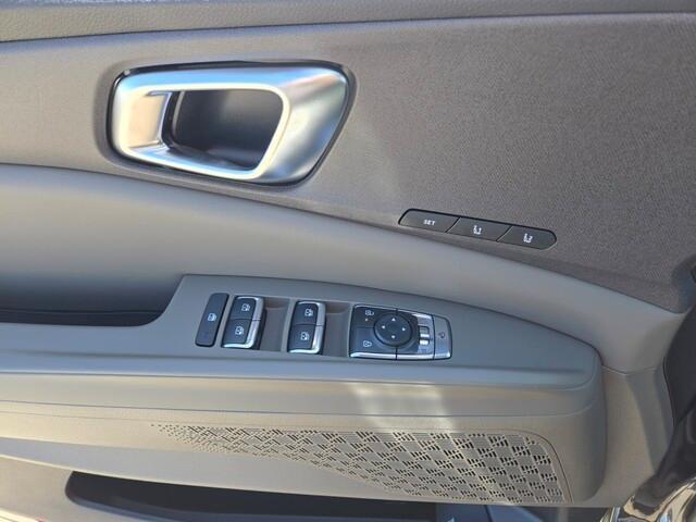 new 2025 Kia Carnival Hybrid car, priced at $42,877