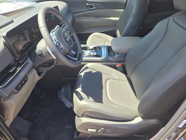 new 2025 Kia Carnival Hybrid car, priced at $42,877