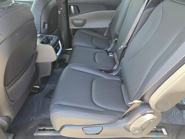 new 2025 Kia Carnival Hybrid car, priced at $42,877
