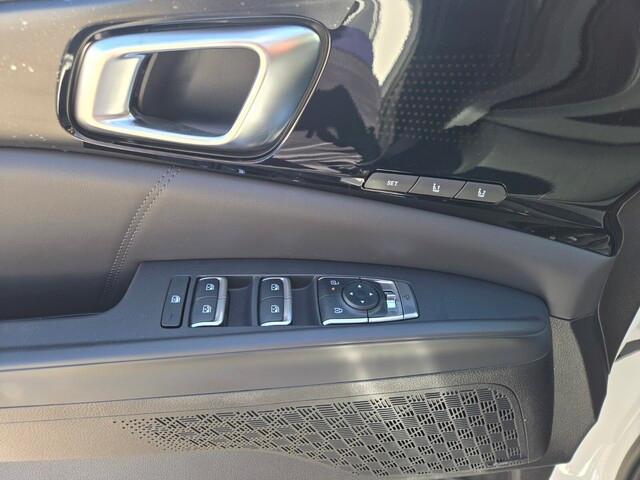 new 2025 Kia Carnival Hybrid car, priced at $55,731