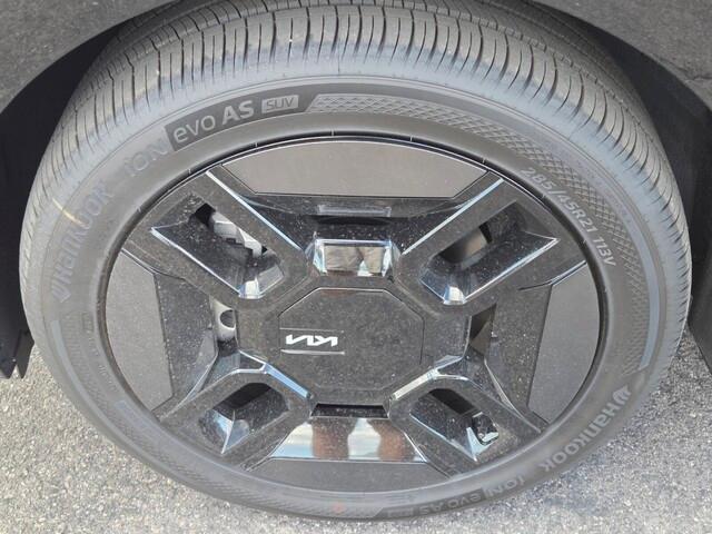 new 2026 Kia EV9 car, priced at $68,895