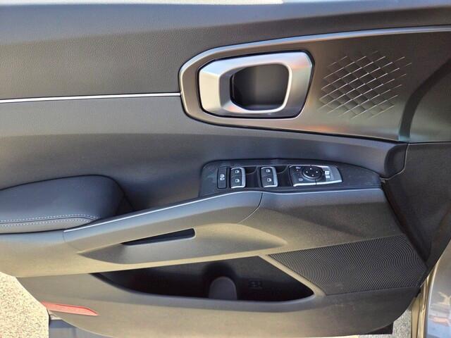 new 2026 Kia Sorento Hybrid car, priced at $37,056