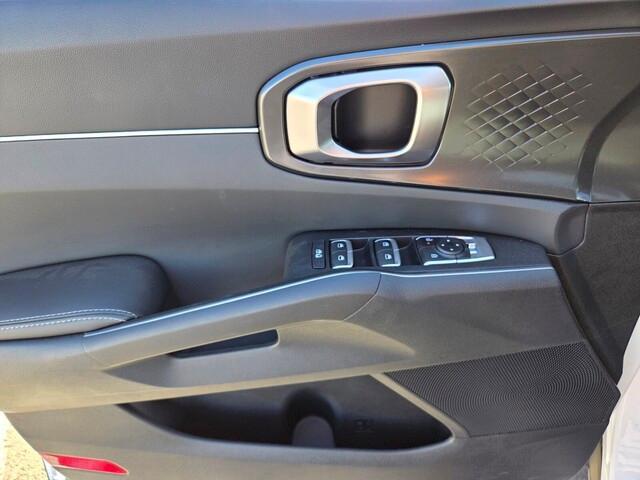 new 2025 Kia Sorento car, priced at $31,275