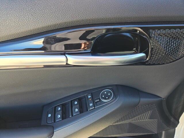 new 2025 Kia Seltos car, priced at $27,372