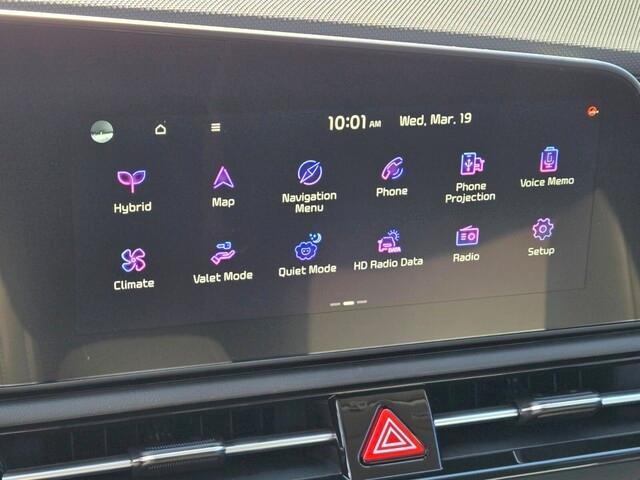 new 2025 Kia Niro car, priced at $30,706