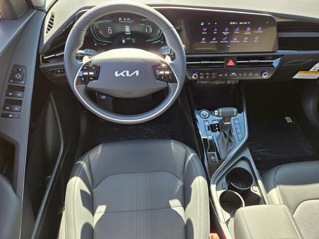 new 2025 Kia Niro car, priced at $30,706
