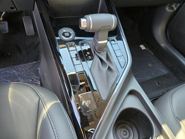 new 2025 Kia Niro car, priced at $30,706
