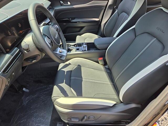 new 2025 Kia K5 car, priced at $30,077