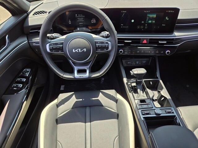 new 2025 Kia K5 car, priced at $30,077