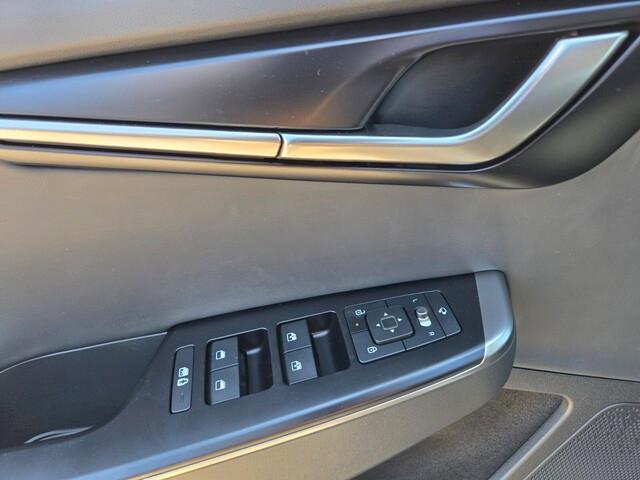 new 2025 Kia EV6 car, priced at $40,911