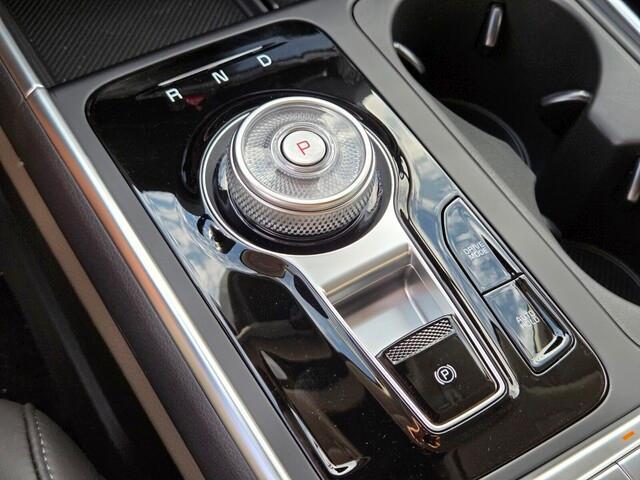 new 2026 Kia Carnival Hybrid car, priced at $48,156